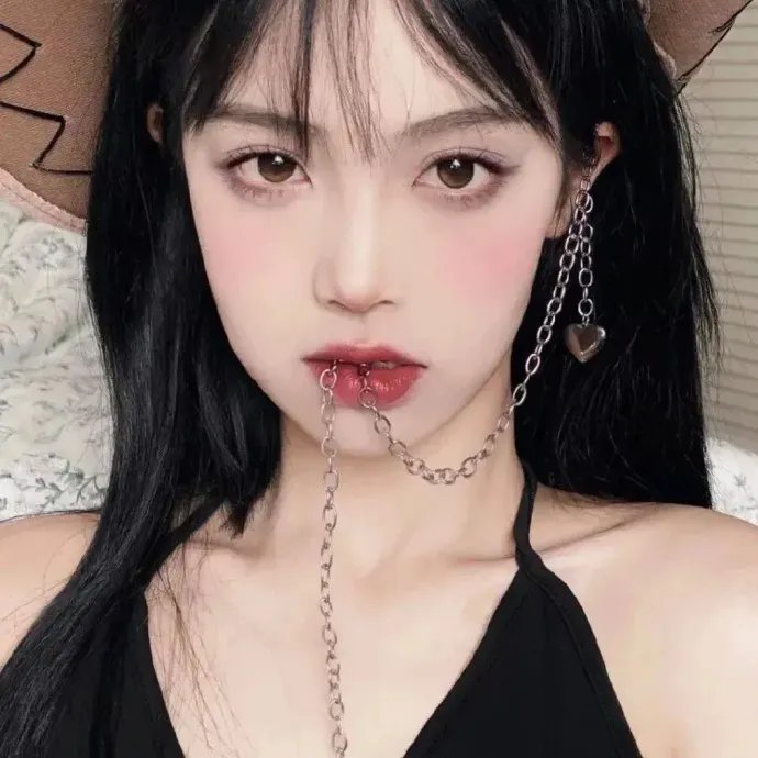 最近，我的妹妹有点怪